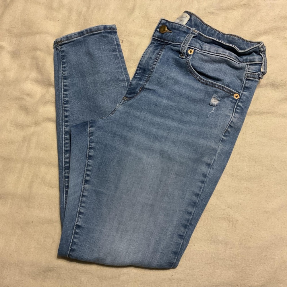 Universal Thread Jeans Womens 10 Blue High Rise Skinny Distressed Stretch Denim